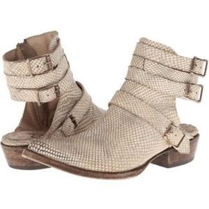 FREEBIRD Lithium COSMO Snake ankle Boots 7